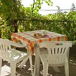 Къща за гости вила елфи 2*