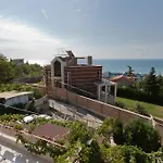 Къща за гости вила елфи 2*